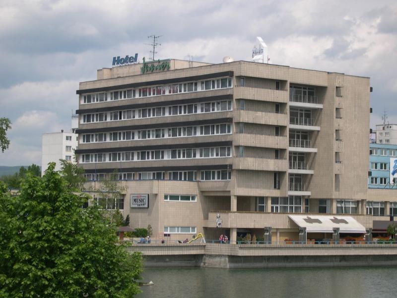 Garni Hotel Junior Bratislava Luaran gambar