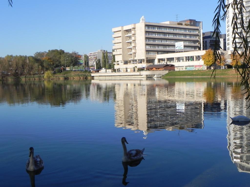 Garni Hotel Junior Bratislava Luaran gambar